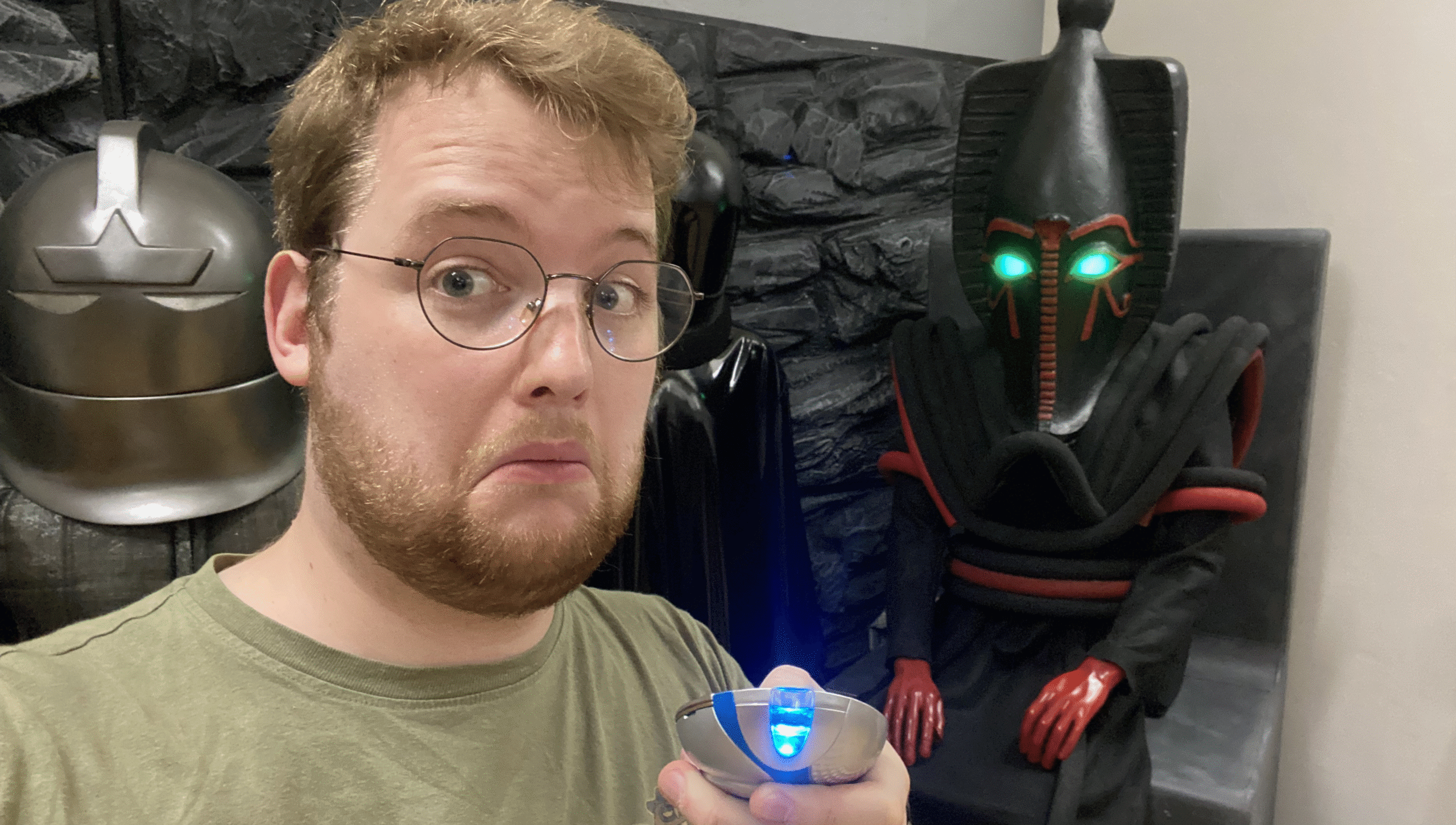 Me with Sutekh, showing off his scary glowing eyes! No gift of death for me please...